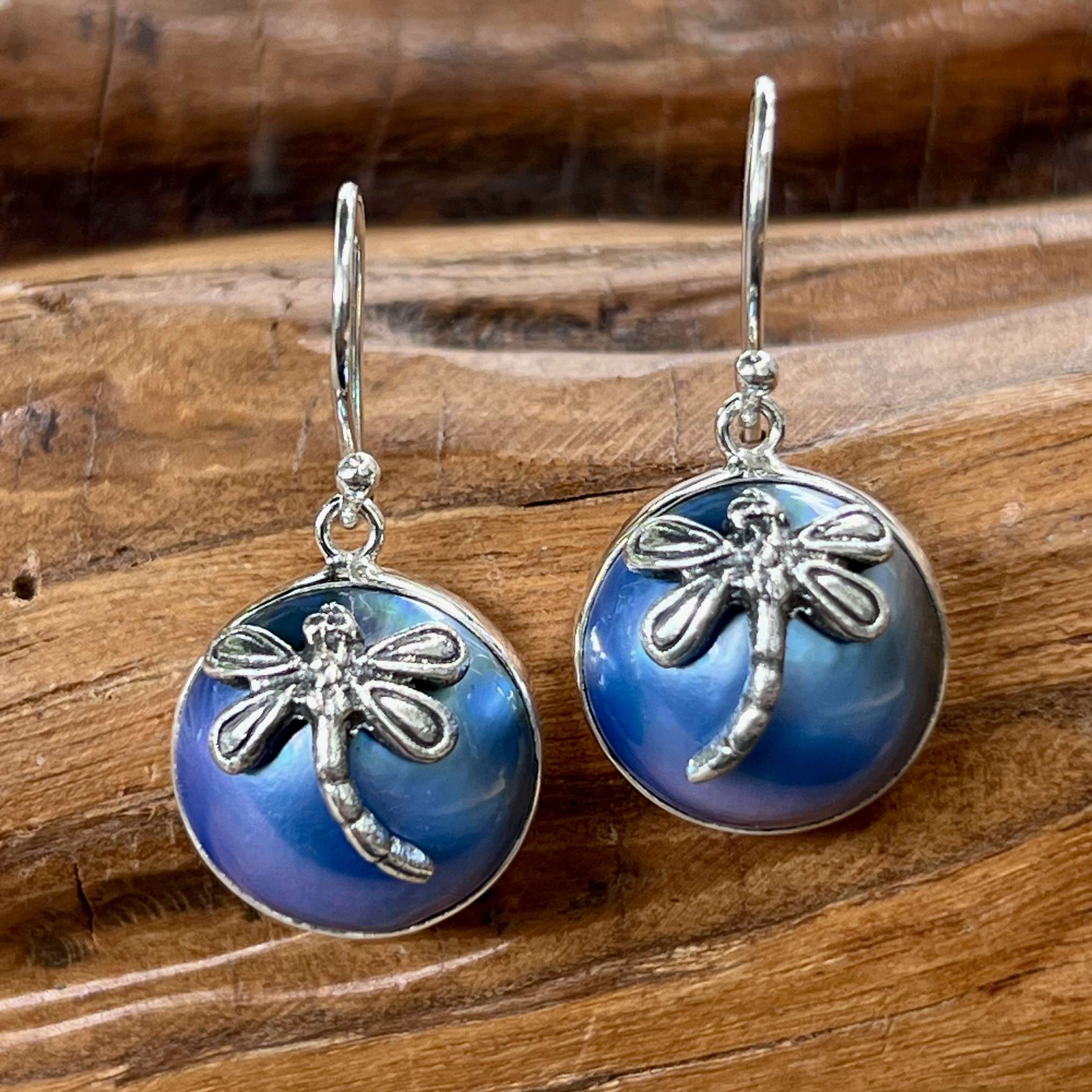 (HANDMADE 925 BALI DRAGONFLY STERLING SILVER EARRINGS WITH BLUE MABE PEARL)